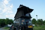 Hard Shell Rooftop Tent-Honeycomb aluminum,Hydraulic support,three second speed open,Roof rack,High sunscreen&water resistance Level,Sturdy